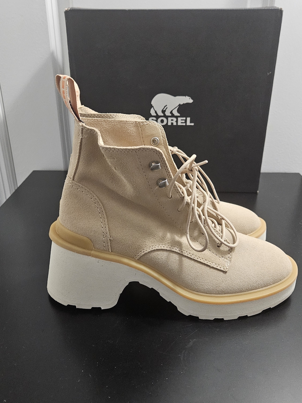 NIB Women's Sorel Hi-Line Heel Lace Waterproof Boots Size 7M